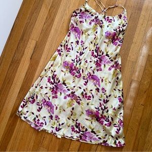 Victoria Secret Floral night gown in satin, Size XS.